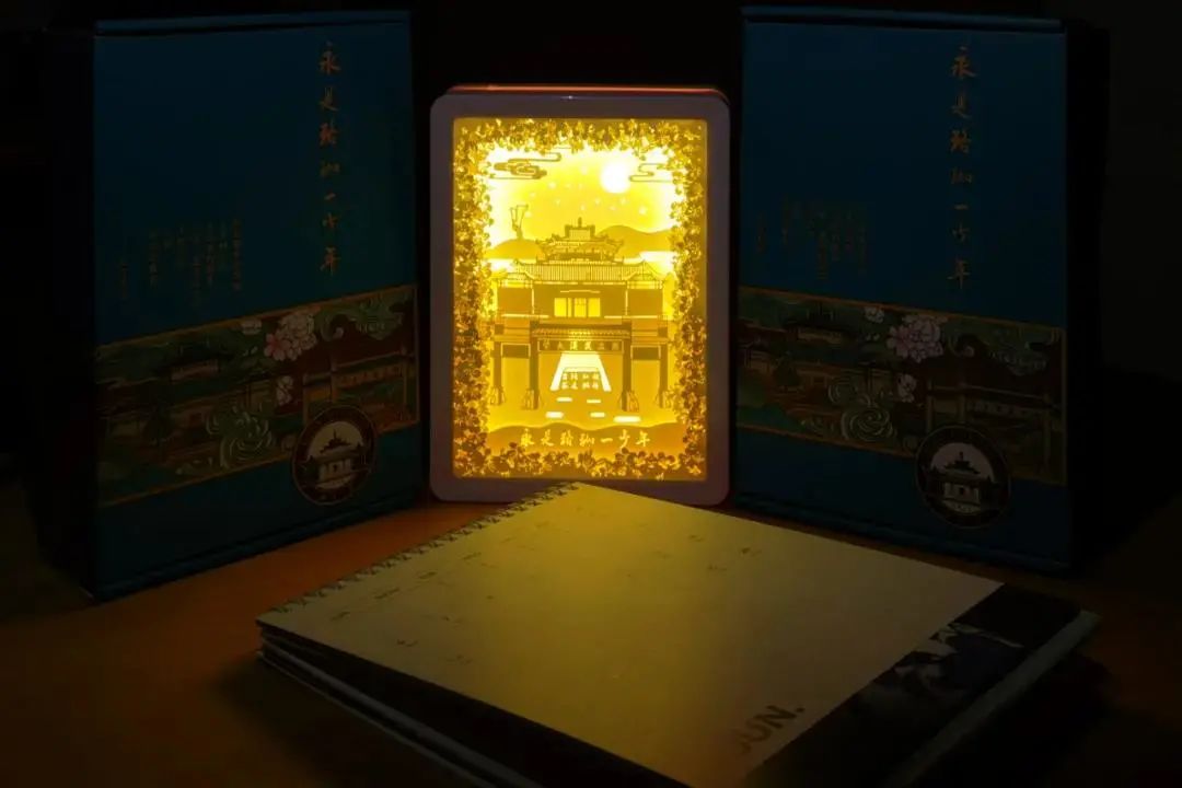 这些高校送的毕业礼物火了,送瓜的,送芯片的,还有送男朋友的