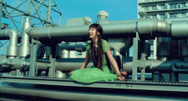 亚洲最狂野女导演,一年出3部新片,半个演艺圈为她站台