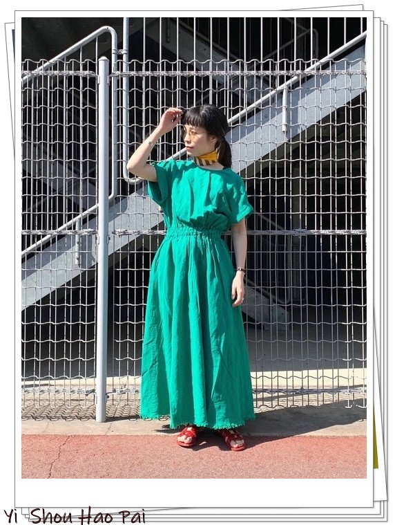 今年流行的绿色穿搭风,春天亮色系衣服颜色及搭配