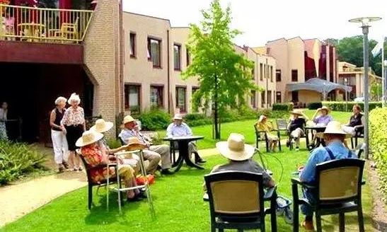 全球首家失忆小镇，所有居民都忘了自己是谁、来自哪里….