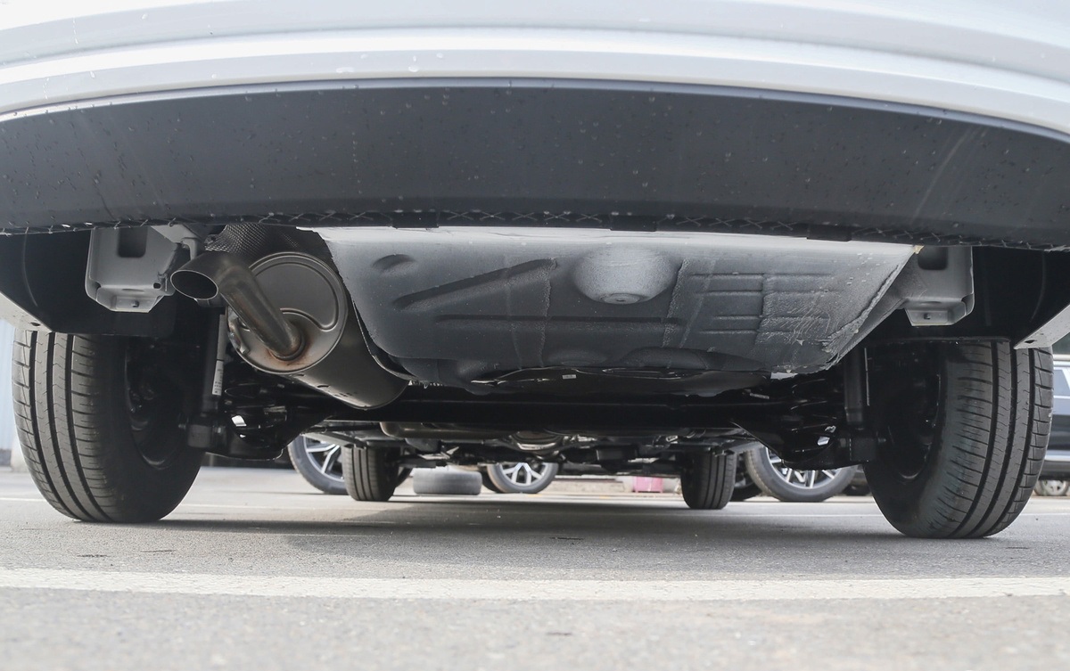 新款桑塔纳两三万公里得多少钱,皮实省油耐造的家轿桑塔纳