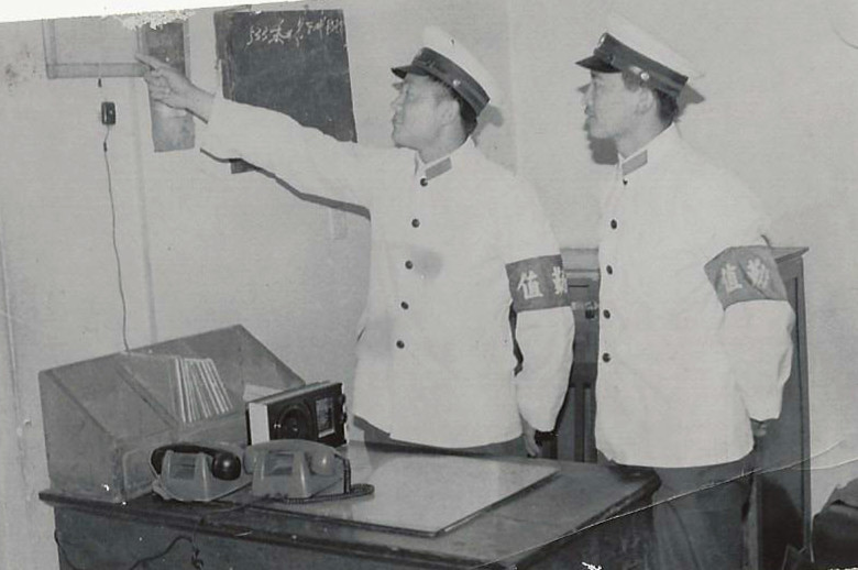 丈夫半夜抢救无效死亡妻子痛哭,丈夫失踪8年母亲临终前一封信