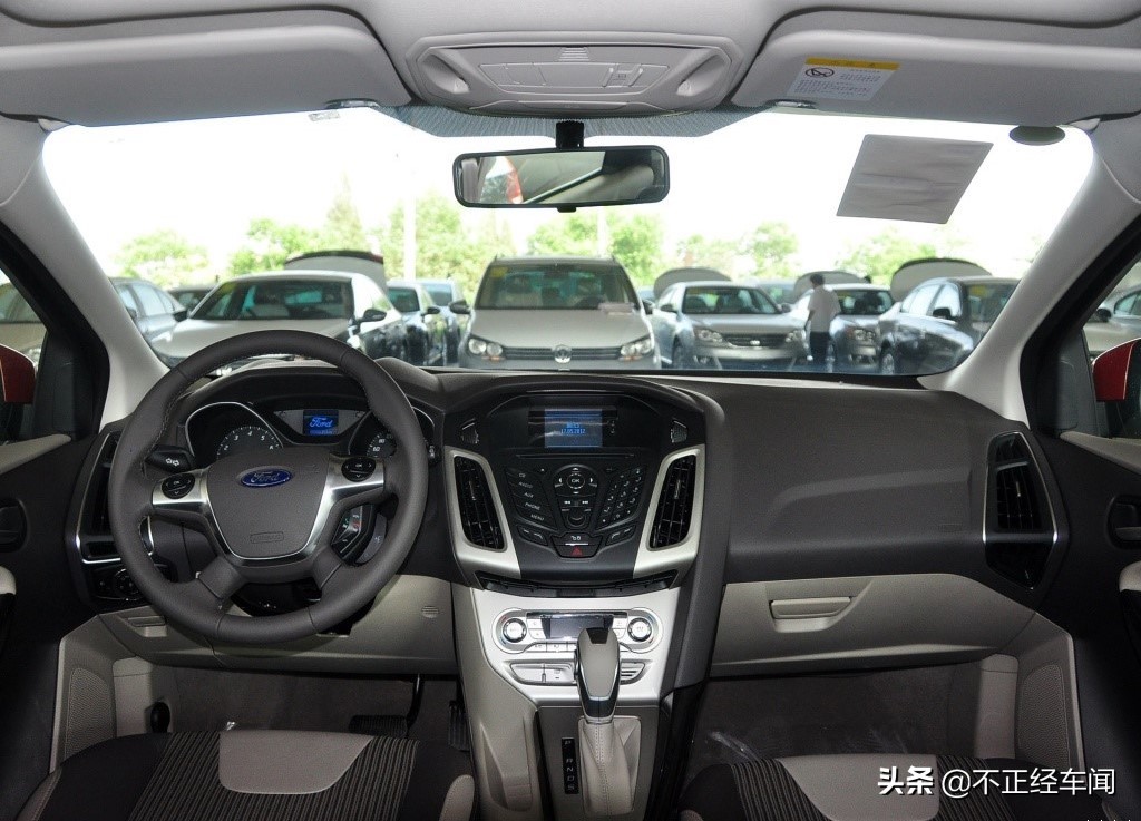 12款2.0自动福克斯运动版提速测试,12款福克斯1.6自动风尚型测评