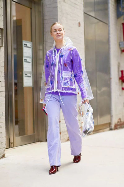 今年最流行的风衣外套 (斗篷雨衣好看还是风衣雨衣好看)