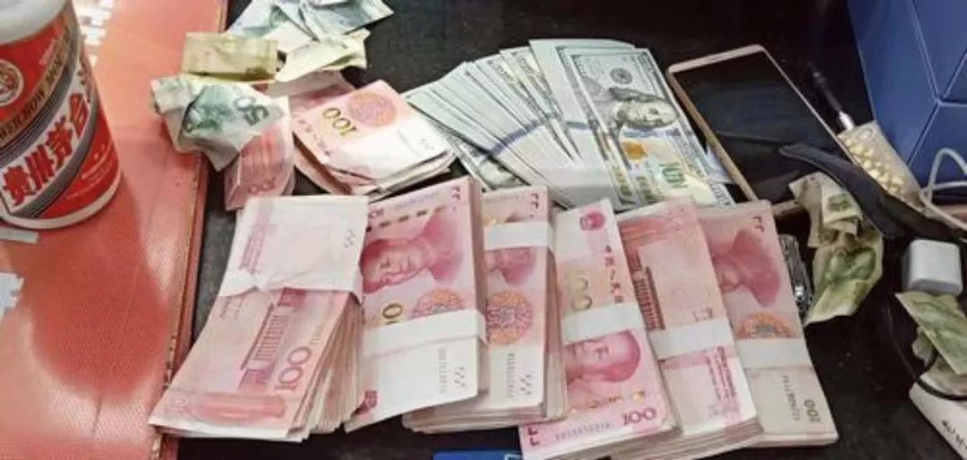 出租车遗落100万现金,10万现金遗落公交被找回