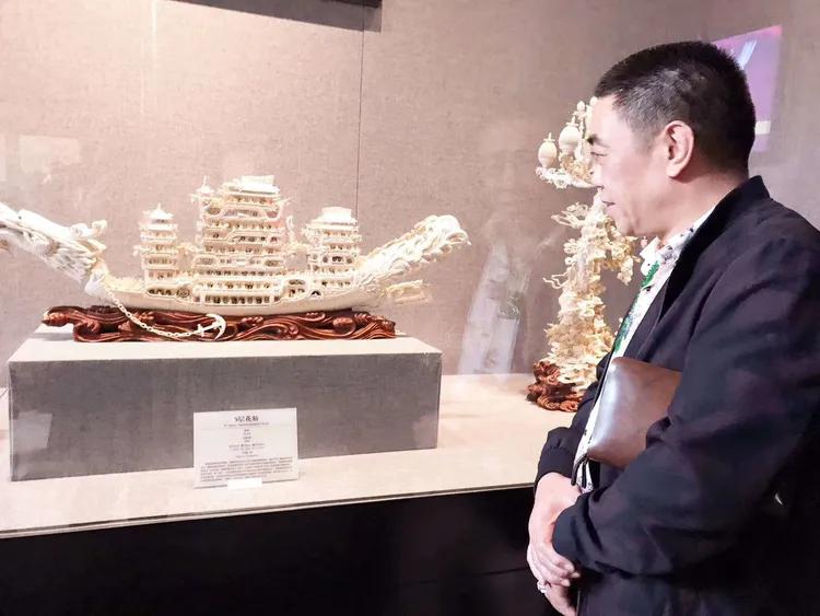 真翡翠和假翡翠最简单鉴别方法,教你几招怎么鉴别翡翠的小妙招