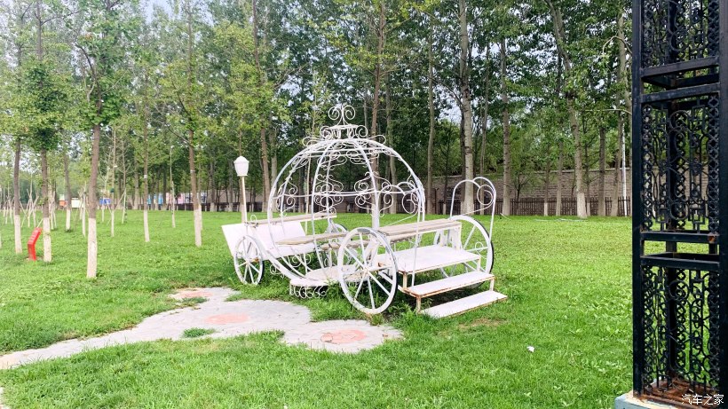 海淀区稻香湖景酒店,北京海淀稻香湖景酒店夜景