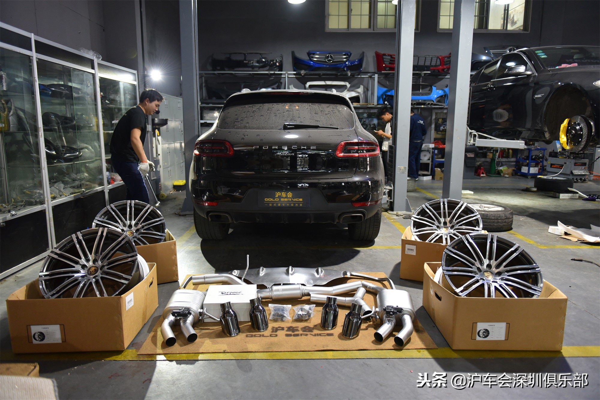 保时捷macan2021宝石蓝21寸大轮毂,保时捷macan改装轮毂