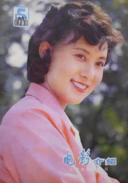 刘晓庆究竟有多少钱,六十五岁刘晓庆回老家买墓地