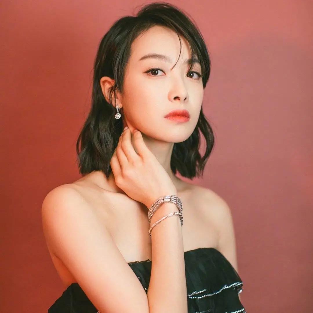 为啥相同的穿搭自己不穿不好看,同样的穿搭为什么别人穿更好看