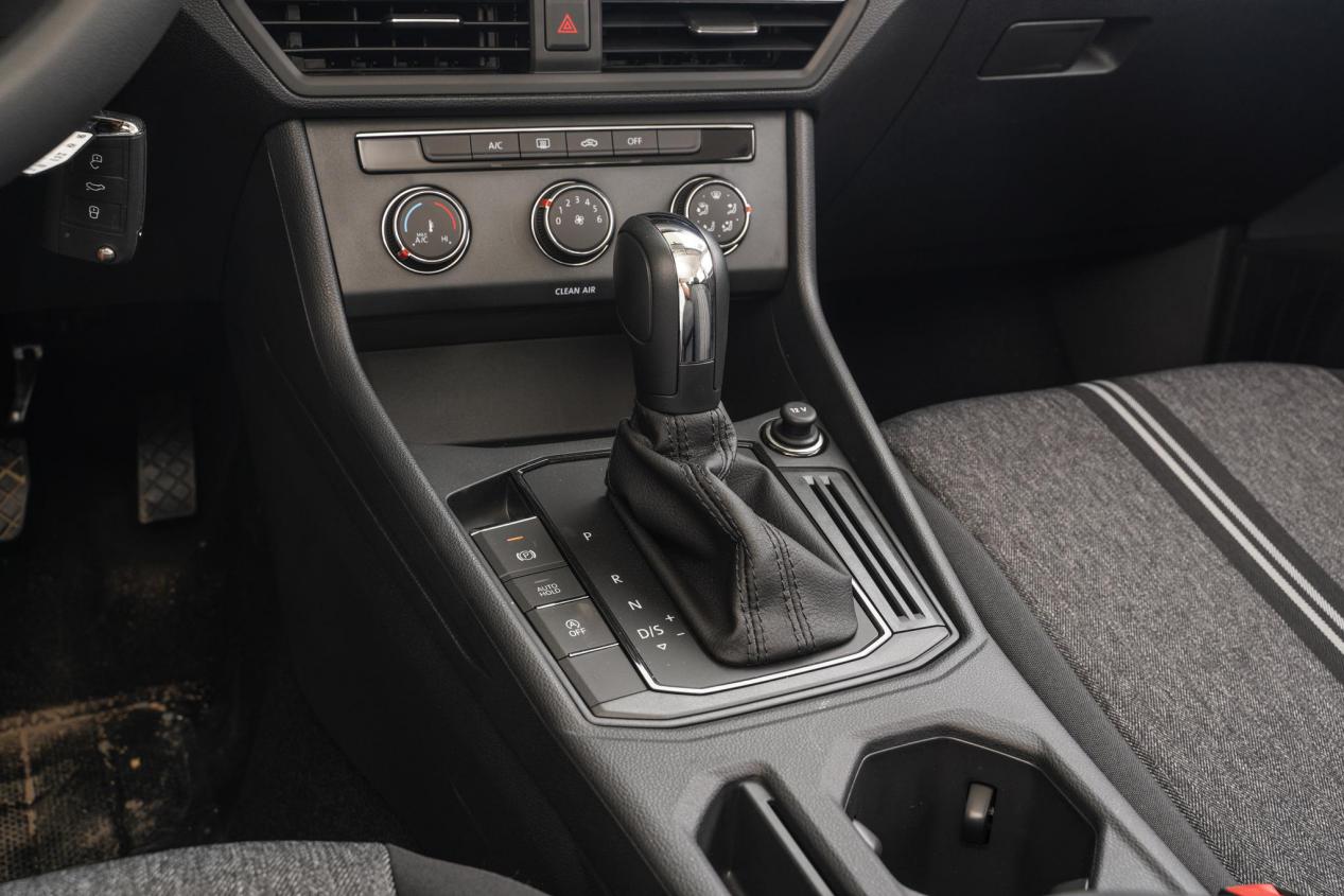 6.99万朗逸什么配置,6.99万朗逸1.5l