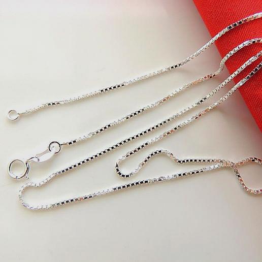 肖邦链黄金链子最好看款,肖邦链和o字链哪个好配吊坠