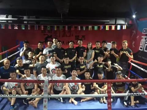 一龙武林风现场直播,武僧一龙嘉年华