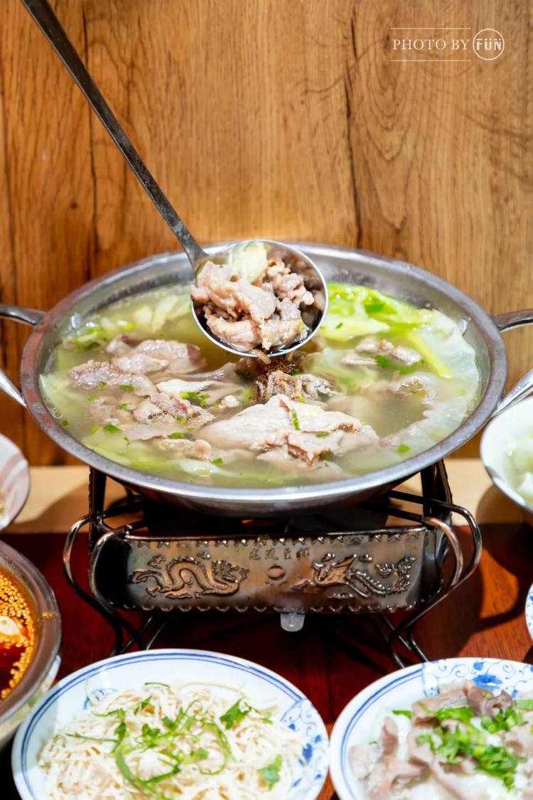 上海排队1000+的肖四女乐山跷脚牛肉终于来武汉啦