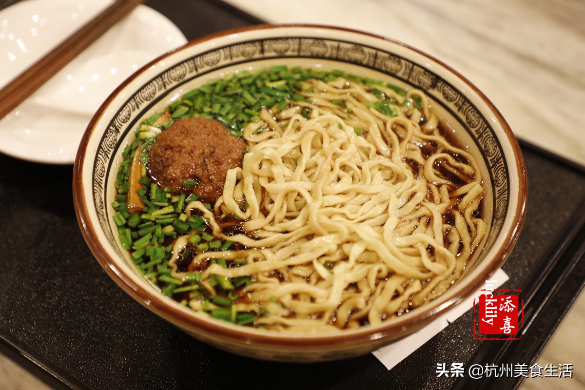 镇江美食三茅宫地锅鸡,镇江美食推荐锅盖面