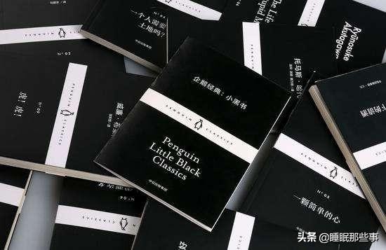 别再抱怨看不下去英文名著了,那是你没买这套小黑书