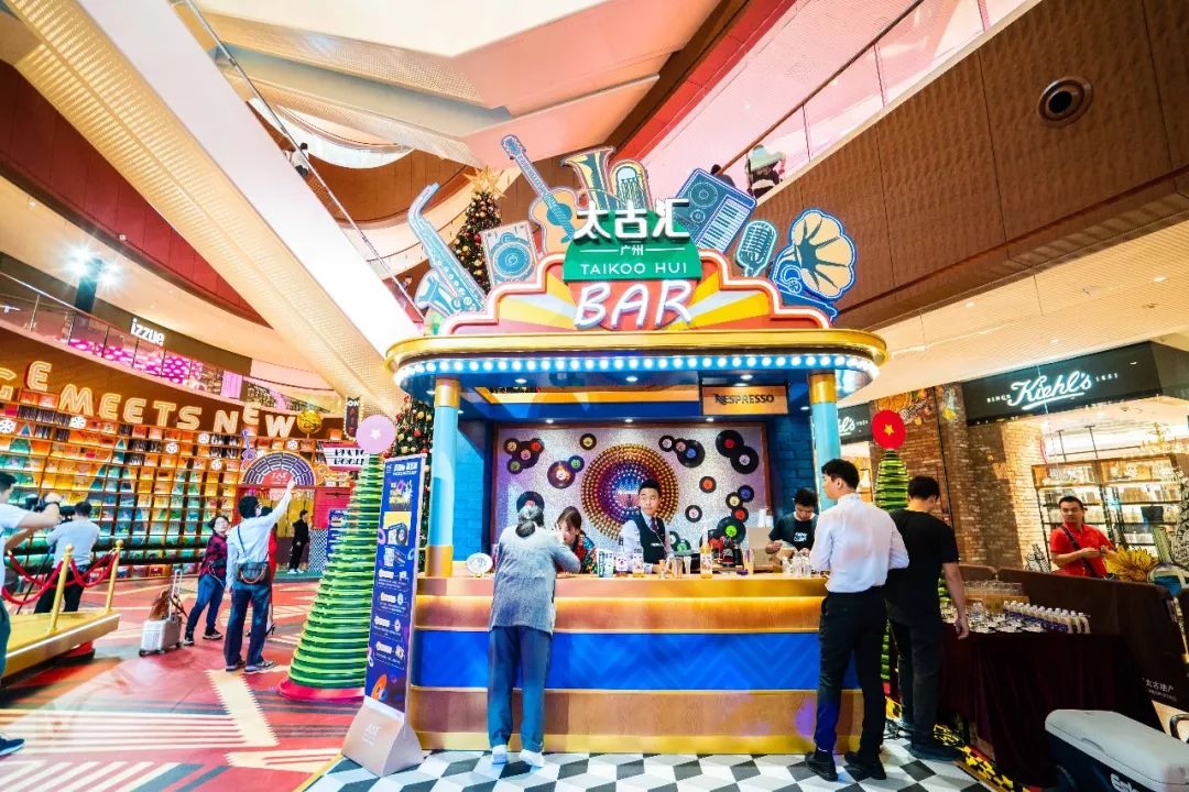 美已经不够了，今年的圣诞美陈必须“玩”起来