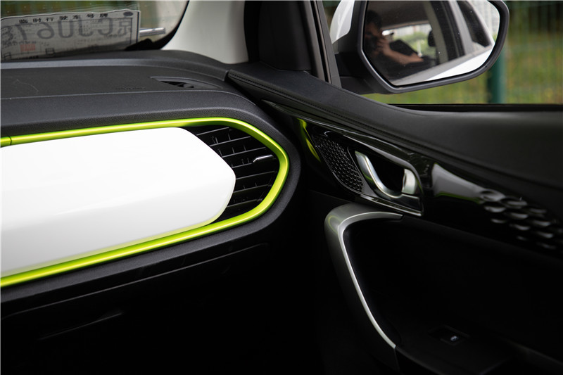 奔奔e-star多少钱值得买,长安奔奔e-star4.98万值得入手吗