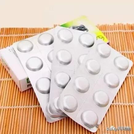 狗狗拉稀可以吃驱虫药吗,小狗吃驱虫药吐了怎么办