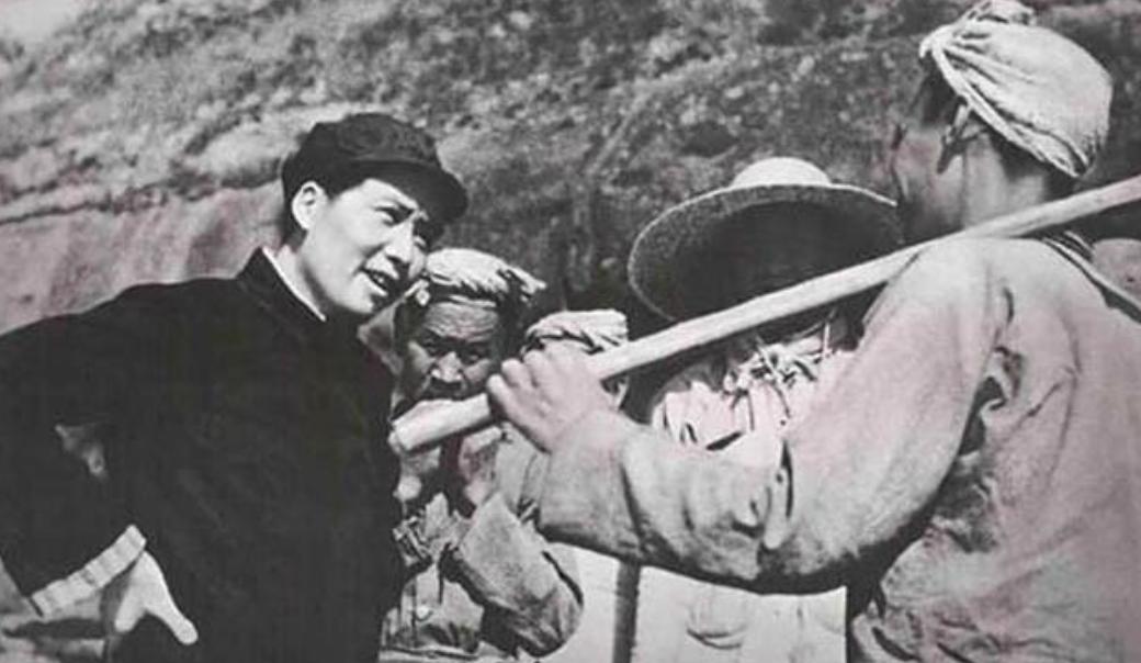 毛*东泽**为堂弟买火车票，也出现“一票难求”，警卫员为此排队3天