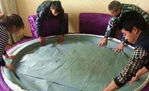 情侣酒店的床为何是圆形的解说,情侣酒店的床和普通的一样吗