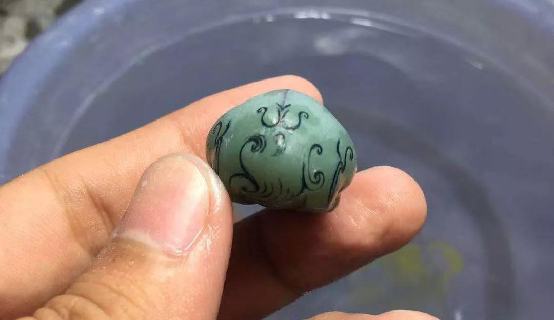 圆雕有几件,圆雕所表现出的视觉价值