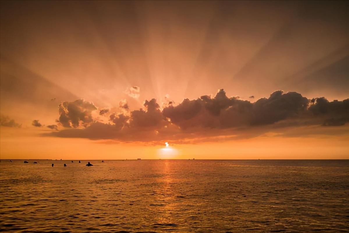 三个让女人倒追你的技巧,如何让女人倒追你的秘诀