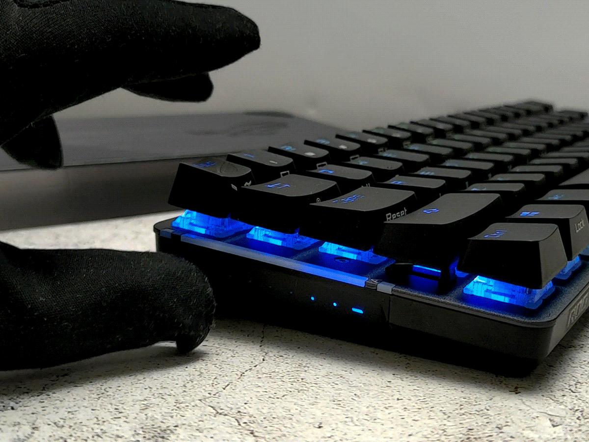 狂敲机械键盘,狂砸键盘解压视频