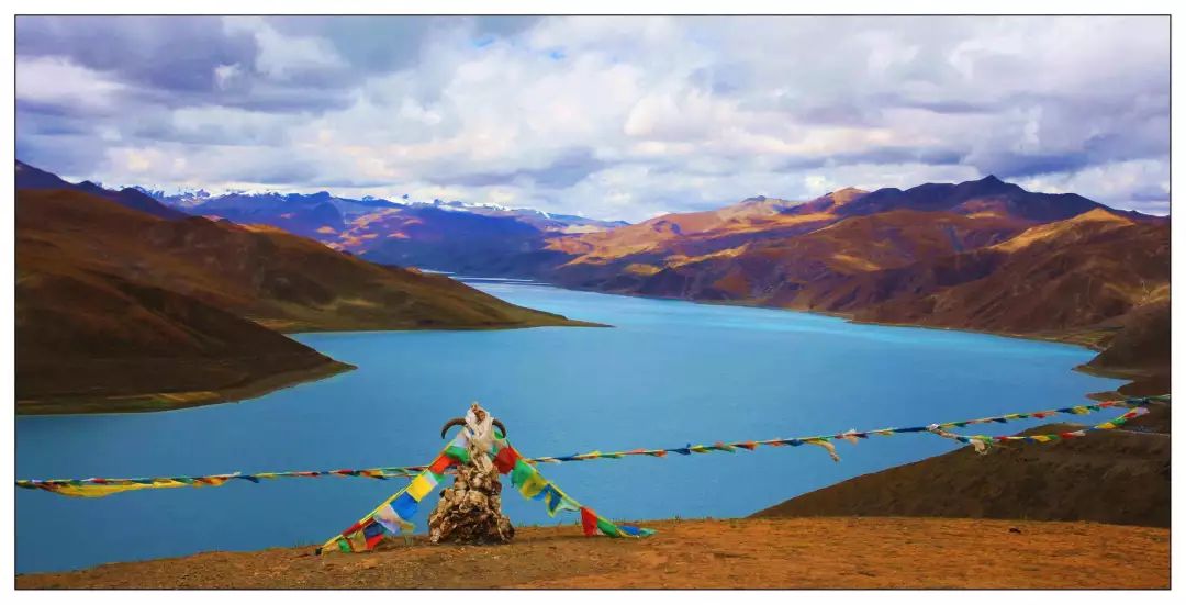 好想一起在这个古镇共度余生,我想和你去大草原的湖边是什么歌