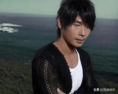 他用一首歌，把所有人困在一段*恋虐**里20年