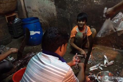 孟加拉人更喜欢华为还是小米？这位孟加拉美女销售店员选择VIVO