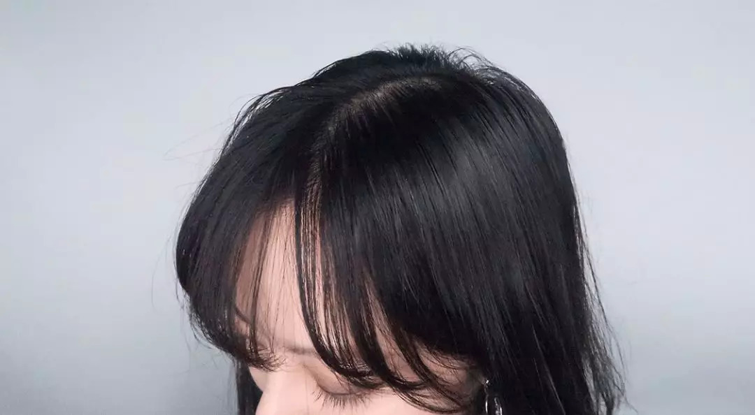 快速改善刘海炸毛,头发刘海炸毛碎发多怎么打理