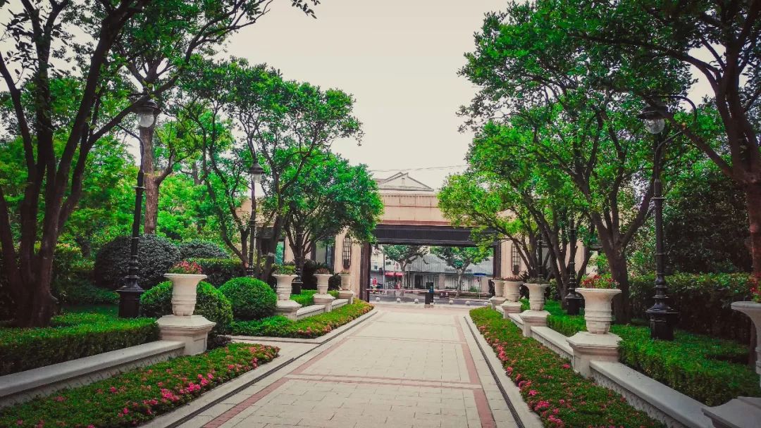 内中环神盘宝华·城市之星为何如此鹤立鸡群，看地下车库就明白了