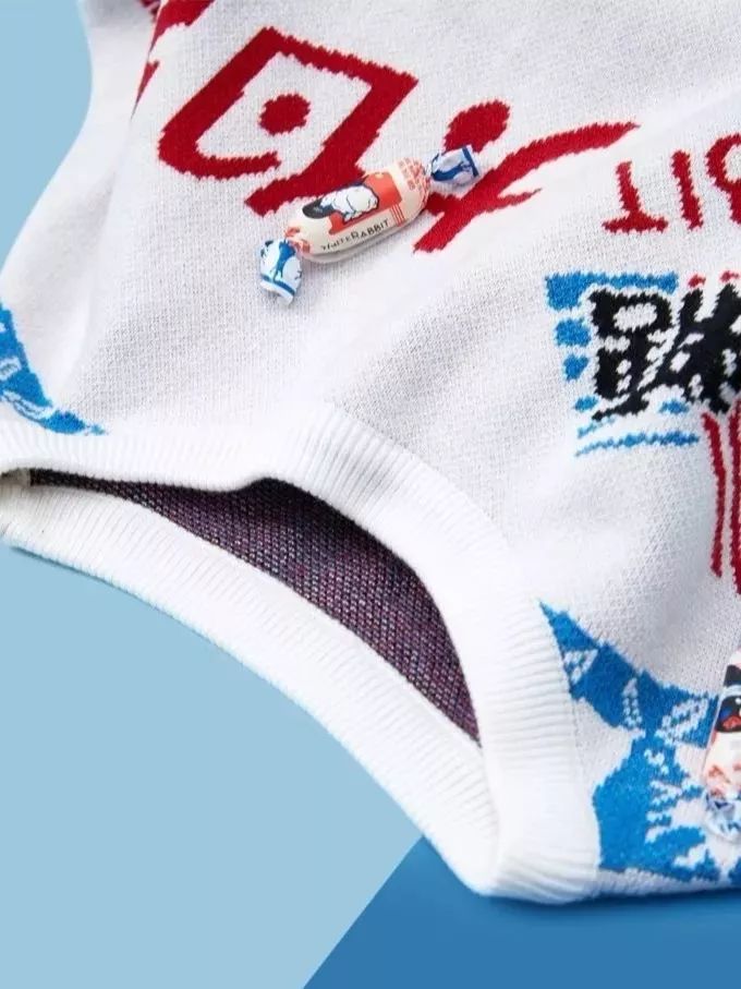 新的脑白金广告,洗脑广告鼻祖脑白金跨界出潮服