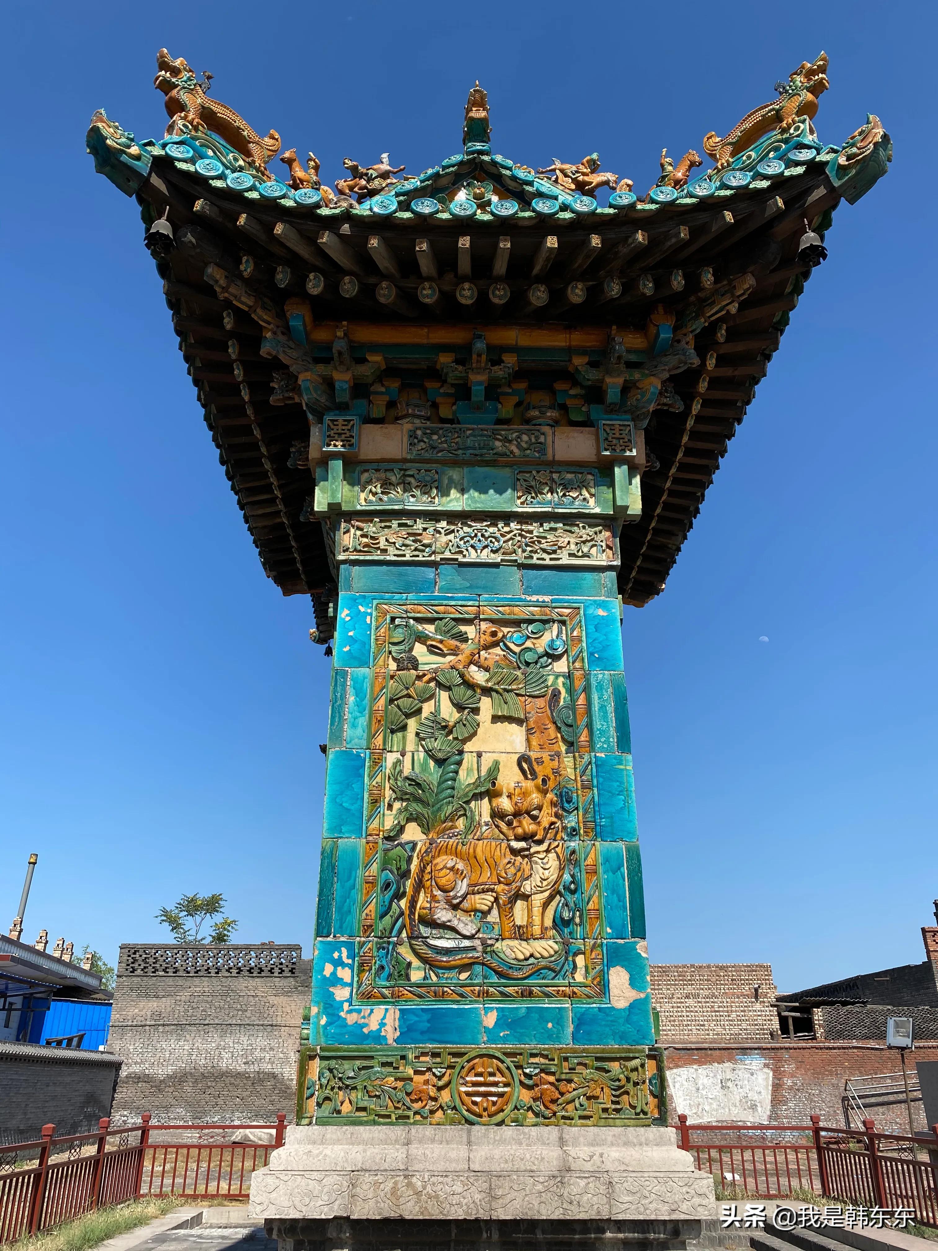 介休北辛武琉璃牌楼,山西介休琉璃牌楼