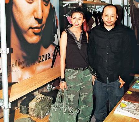 邱淑贞老公沈嘉伟身价多少亿,沈嘉伟评价邱淑贞访谈完整视频