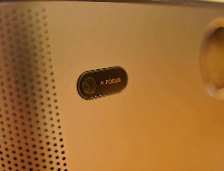 大眼橙投影仪家用x7m智能投影,极米和大眼橙x7d投影仪对比