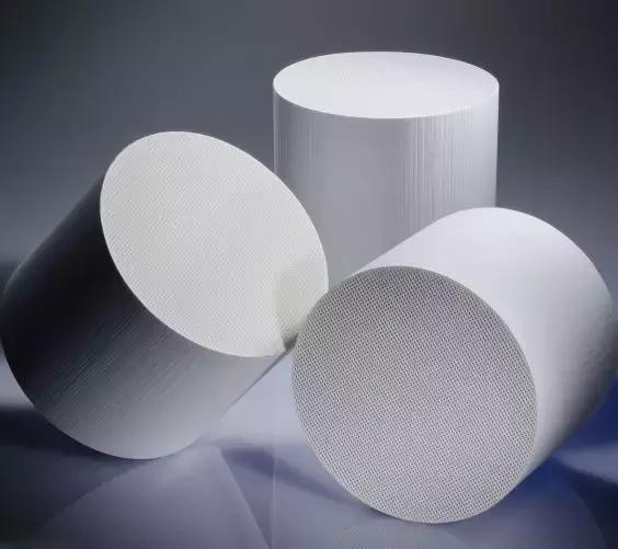 全球巨头康宁公司携新技术来到成都罗强市长连说两个“感兴趣”