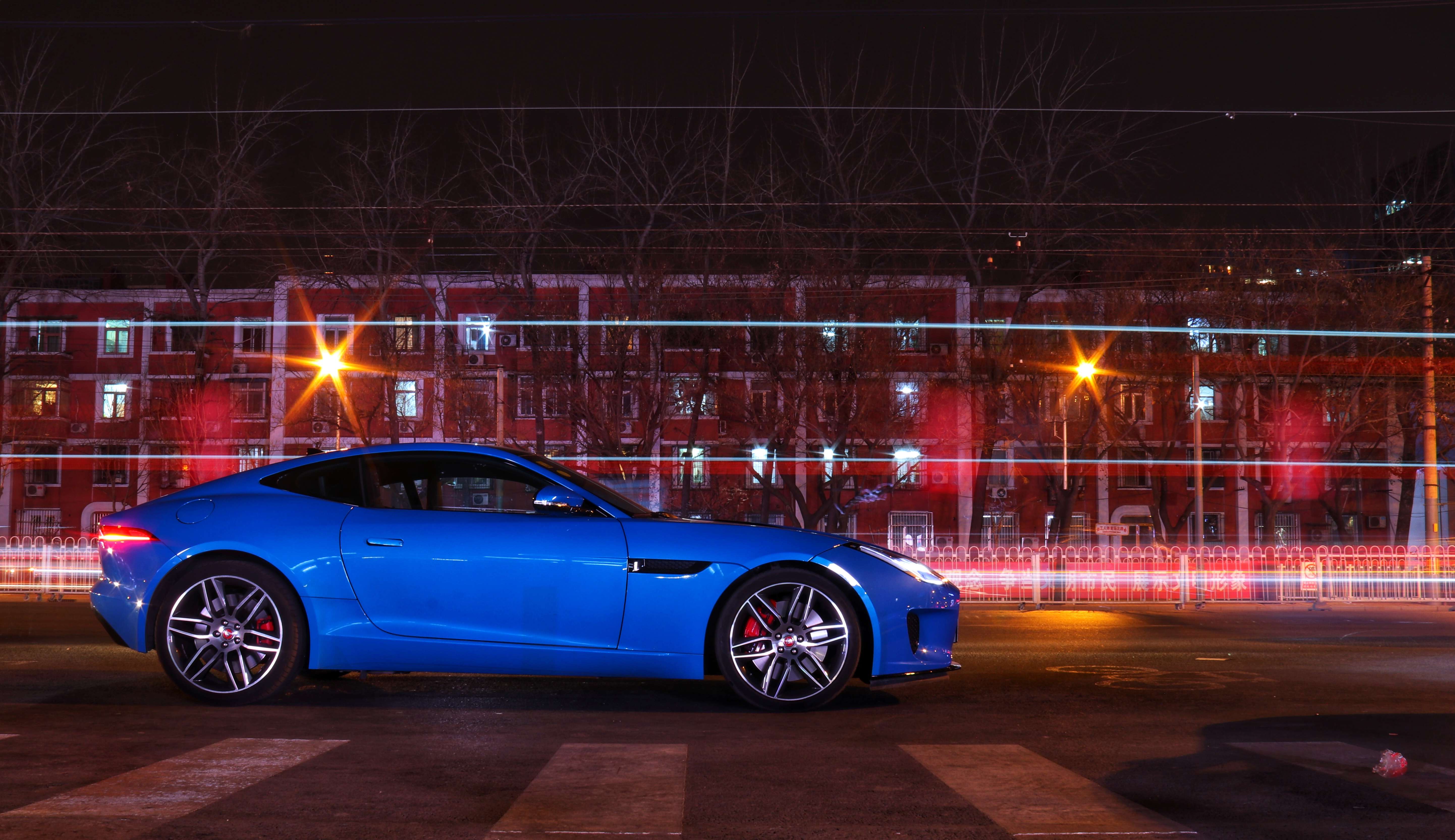 与“赫本”独享二人世界，焦点测试F-TYPE2.0T