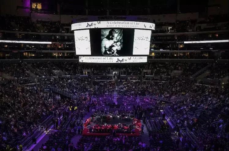 科比追悼会乔丹发言视频,乔丹参加科比悼念会