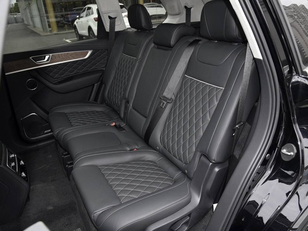 奥迪q7加规科技版和中规顶配区别,奥迪q7的新款最顶配实拍