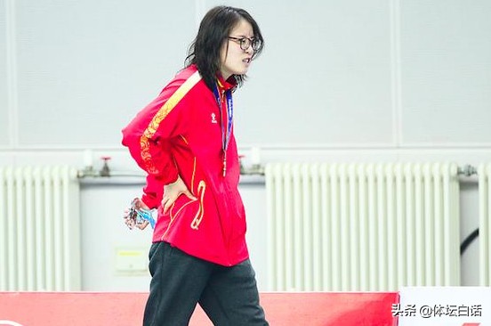 女足名将曝辛酸史:痛经吃4片止疼药大战日本队,赛后裤子全是血