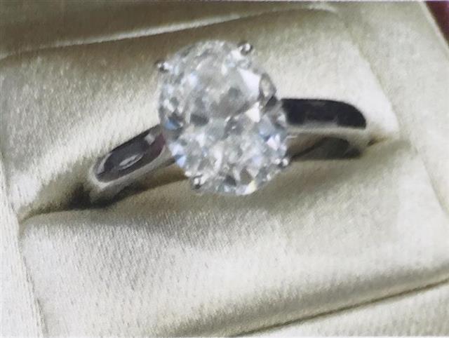 女子偷百万名表被拘,女子从法国买回上百万奢侈品