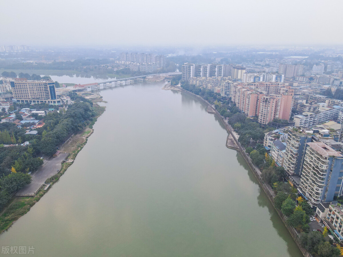 成都三圈层买都江堰还是买新津好,成都三圈层新津青白江崇州对比