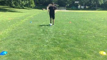 停球技巧慢动作视频,如何停球转身过人