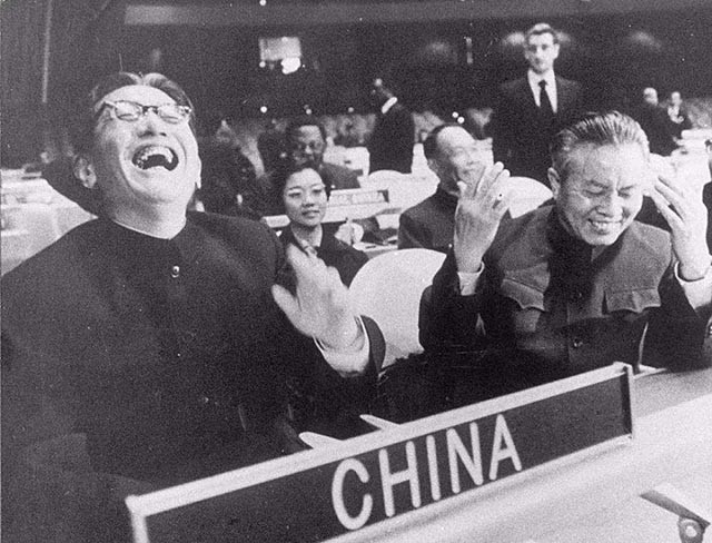 乔冠华三大爱好：抽烟、喝酒、饮浓茶，外交场合也要喝酒助兴