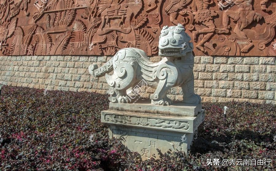 来云南感受彝族特色民族文化,云南彝族的文化和风土人情