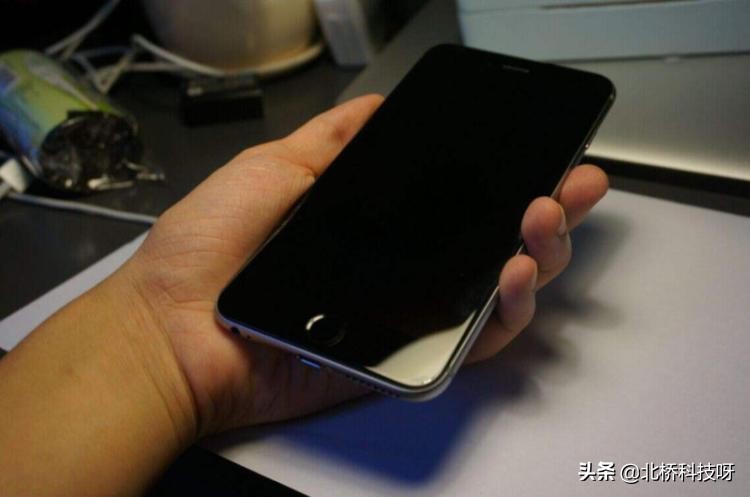 你以为自己在深夜看网站没有人知道？其实大家都知道了