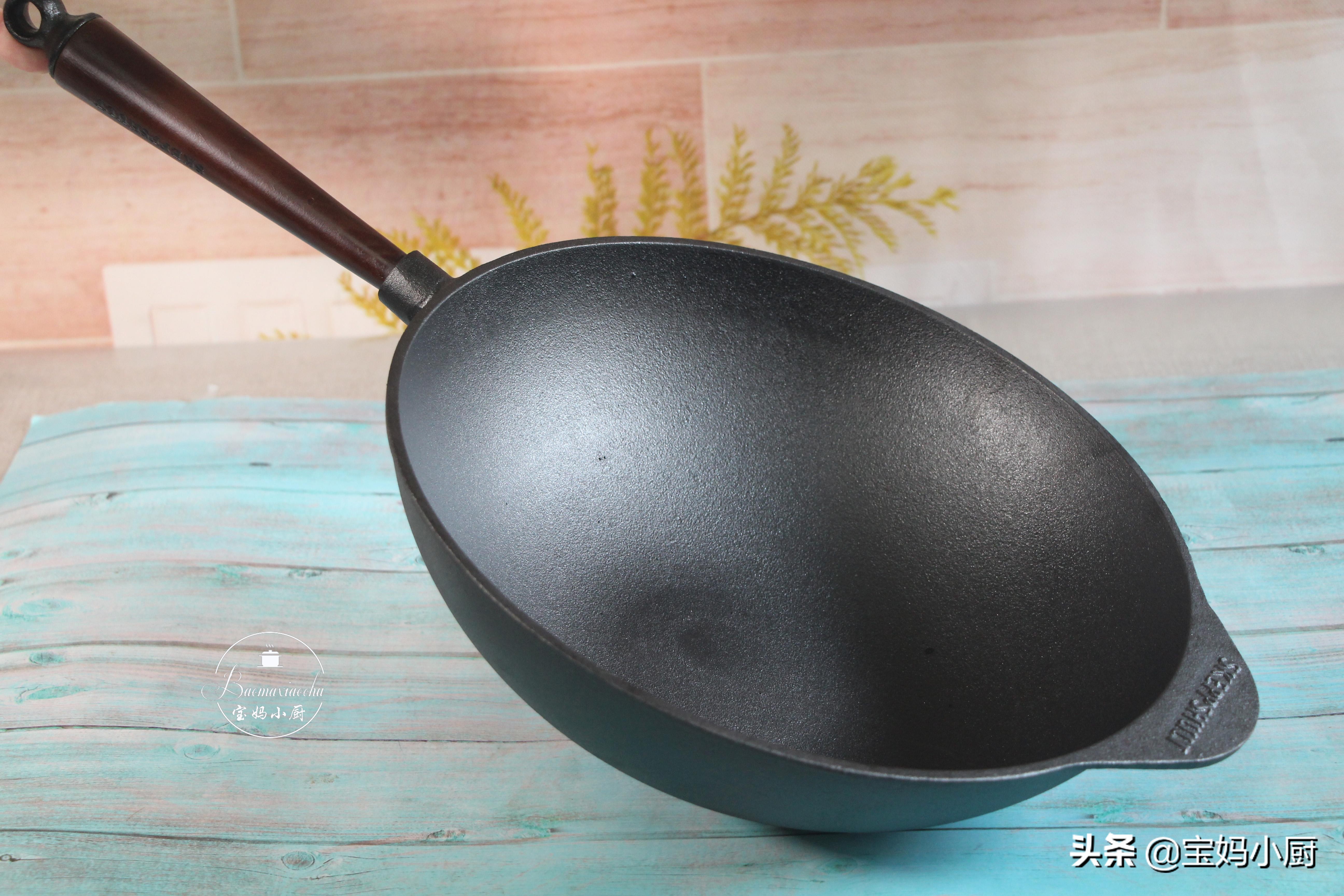 砂锅的开锅方法简单几步不粘不裂,铁锅用过的怎么开锅