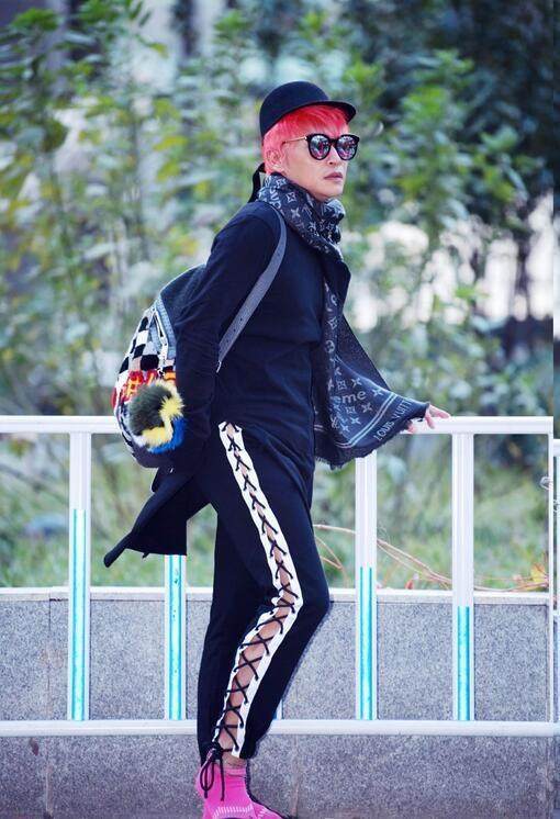 陈奕迅秃顶头发稀疏,陈奕迅同款发际线怎么补救